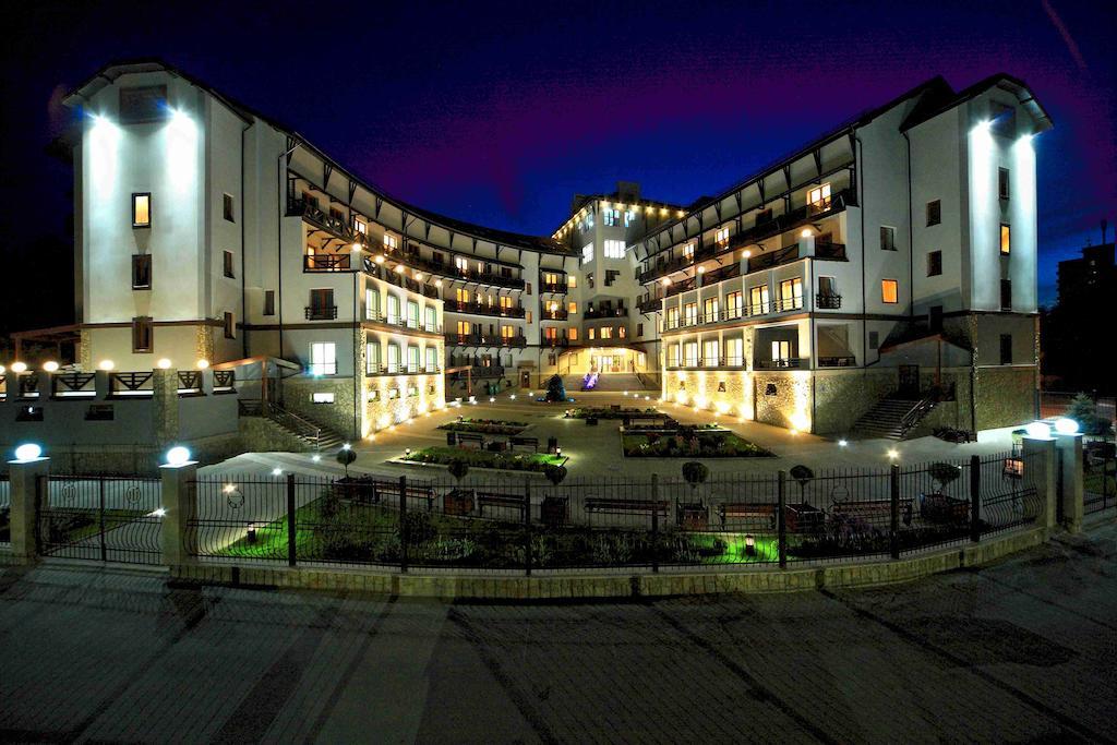 Apart-Hotel Chale Graal Truskavec Exteriér fotografie